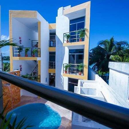 Sunset Isla Mujeres Aparthotel Exterior photo