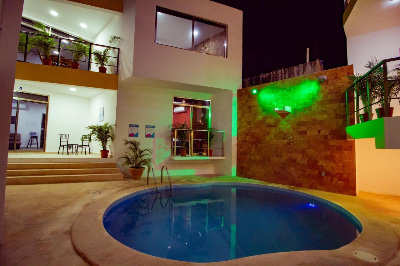 Sunset Isla Mujeres Aparthotel Exterior photo