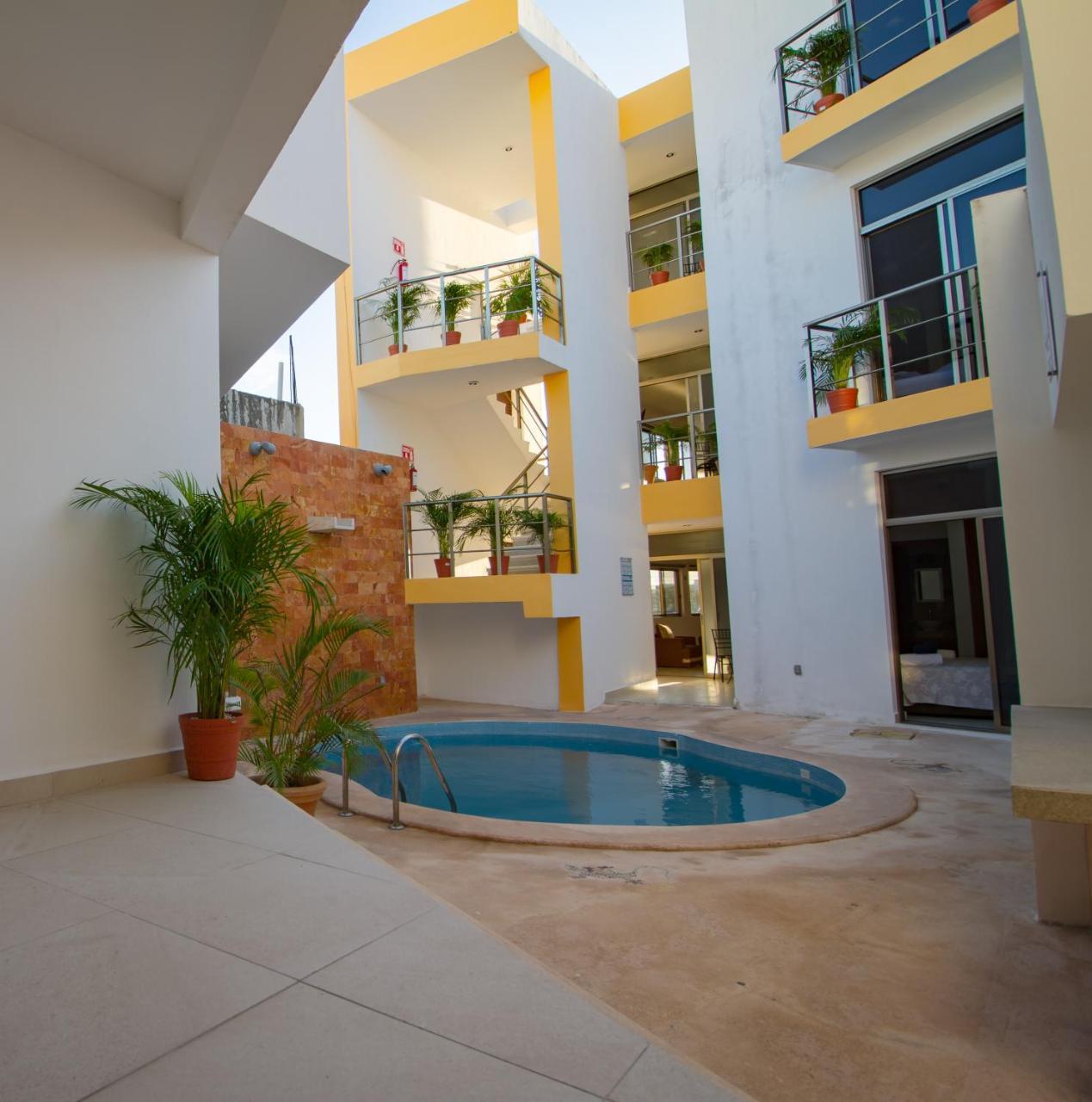 Sunset Isla Mujeres Aparthotel Exterior photo