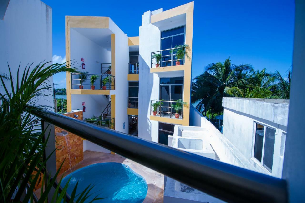 Sunset Isla Mujeres Aparthotel Exterior photo